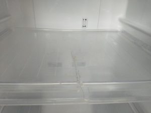 冷蔵庫のトレイの割れ